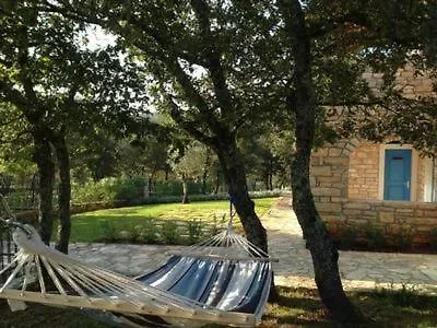 Steinhaus Mit Pool Bei Grosznjan * Grožnjan