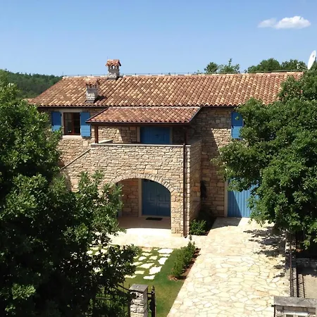 Дом отдыха Steinhaus Mit Pool Bei Grosznjan Грожнян